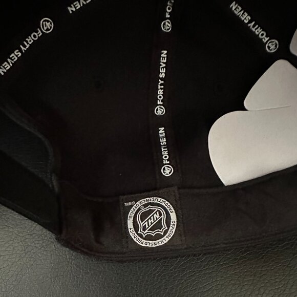 Boston Bruins 2022 Snapback Hat - Picture 7 of 9